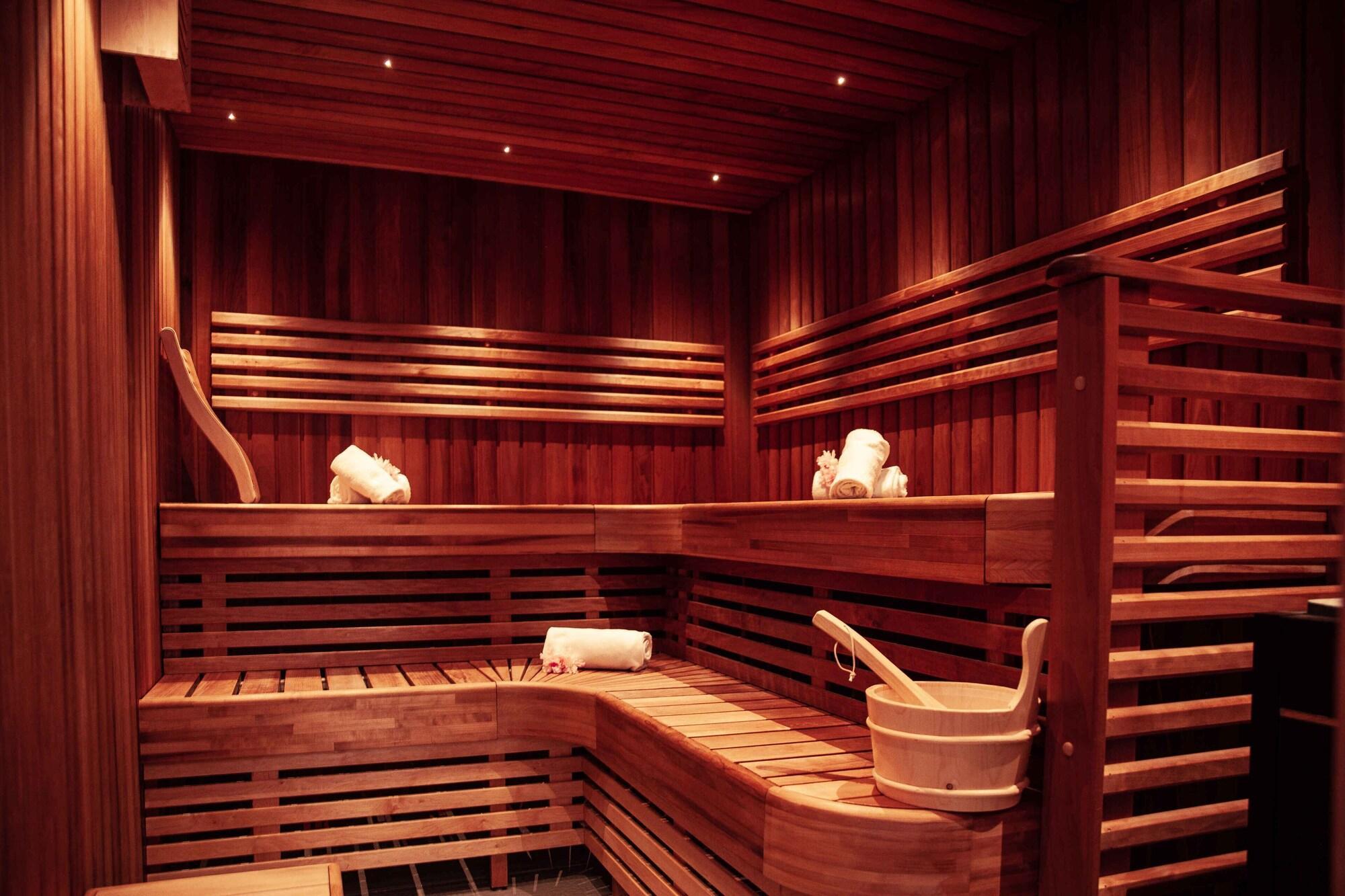 The Originals City, Relax'Otel & Spa, Le Barcares Exterior photo