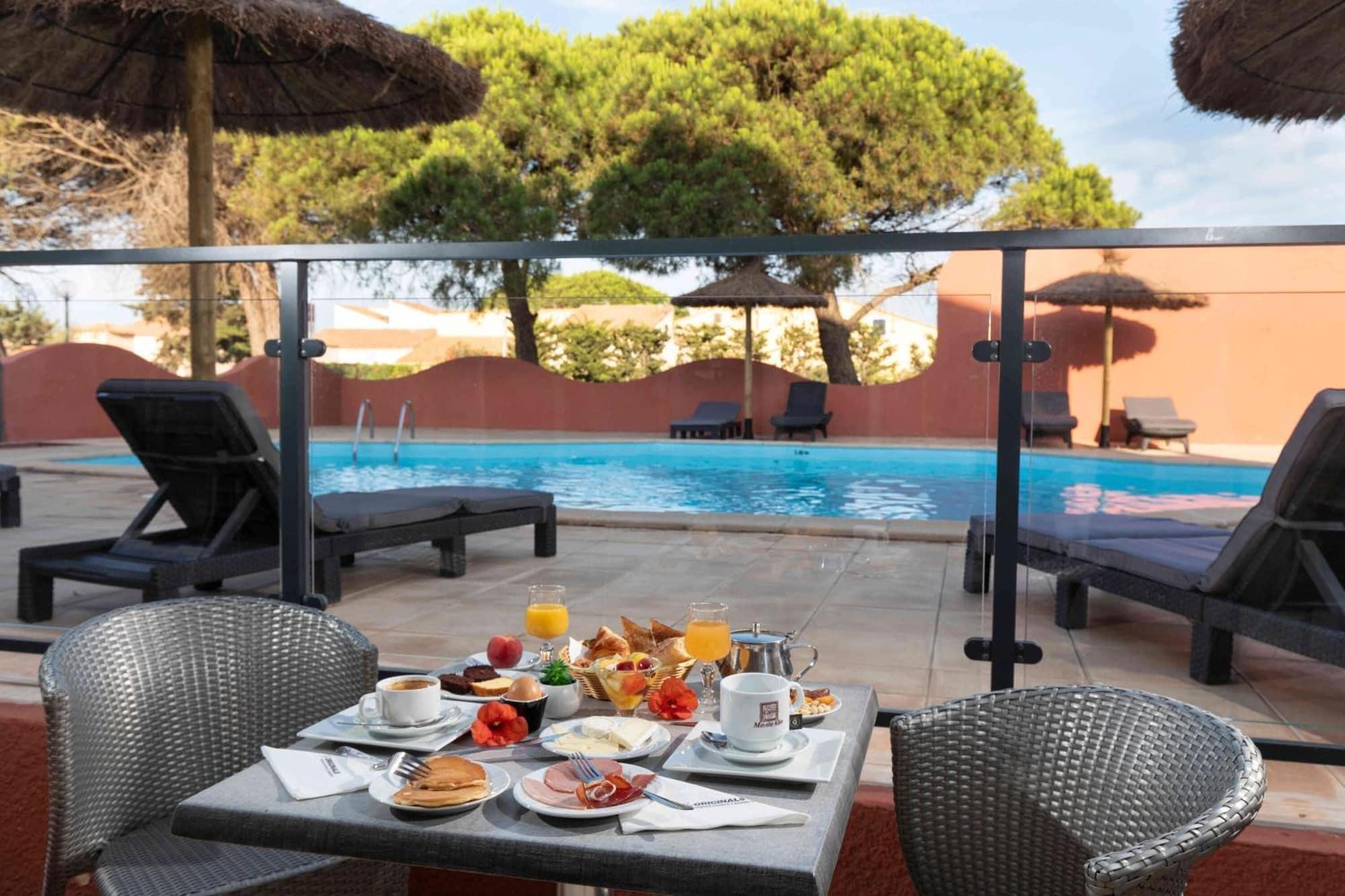 The Originals City, Relax'Otel & Spa, Le Barcares Exterior photo
